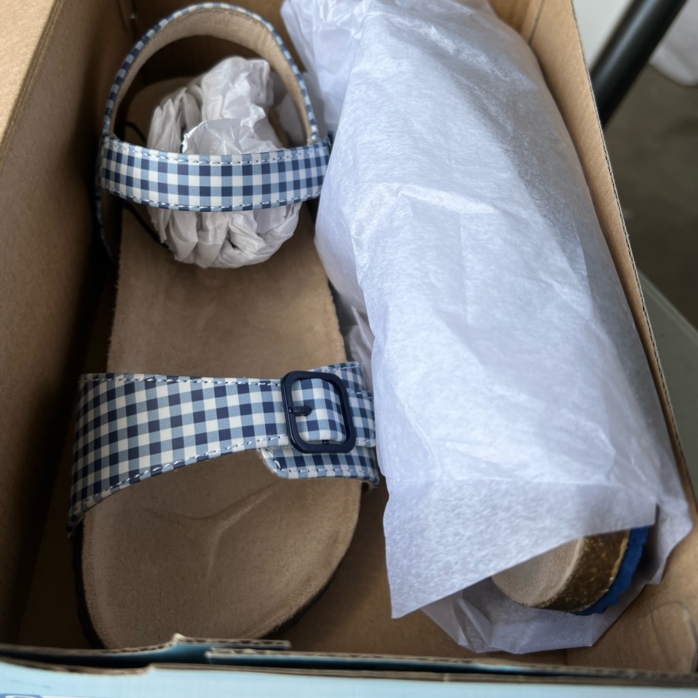 Blue and white checked stride right sandle